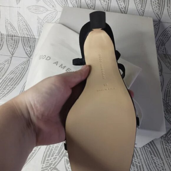 Good American The Standout Square Toe Sandal Black Suede 10 NEW NIB - Picture 9 of 11